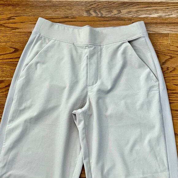 Athleta Brooklyn Mid rise Ankle Pants. Light Tan. Size 4. - Picture 2 of 8
